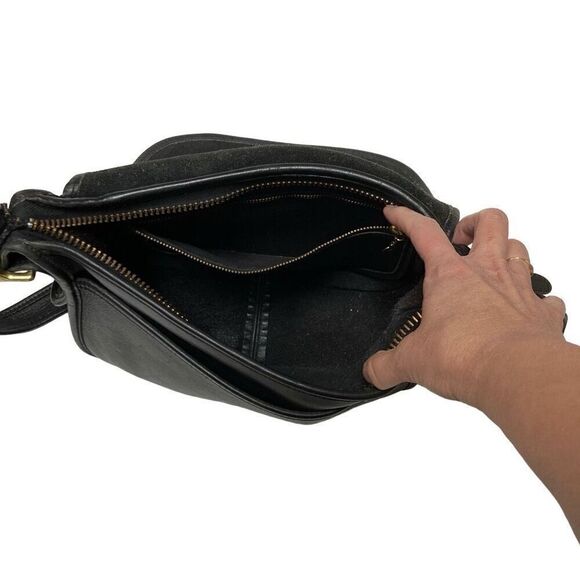 Vintage Coach Patricia Saddle Flap Bag Black Leather Crossbody Messenger 9951 - Picture 8 of 12